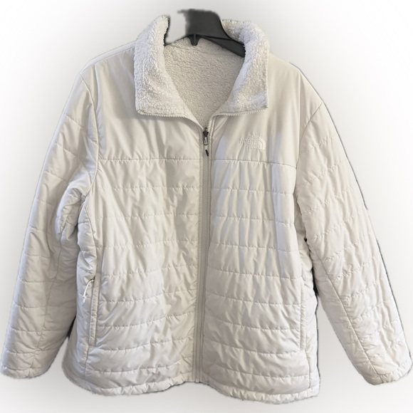 The North Face Jackets & Blazers - The North Face White Quilted Jacket